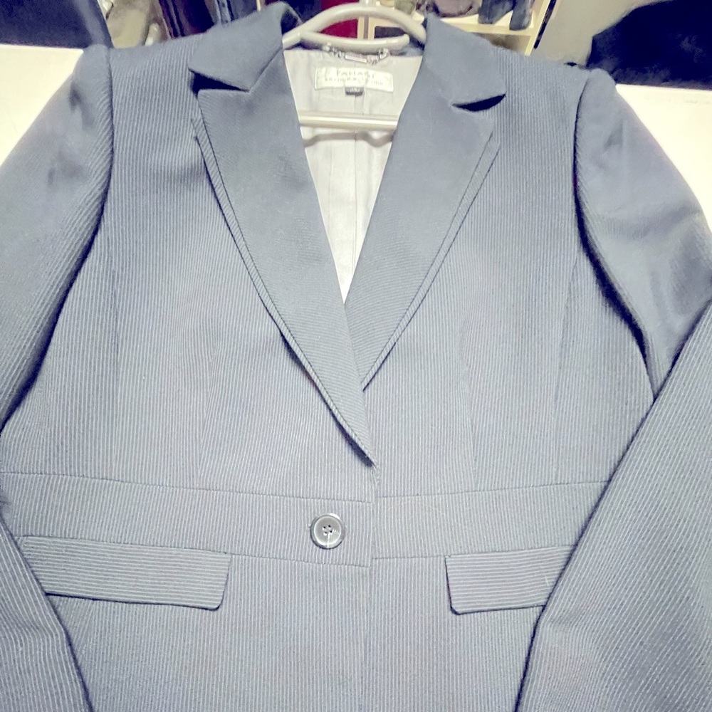 Navy pinstripe pantsuit Tahari size 10
